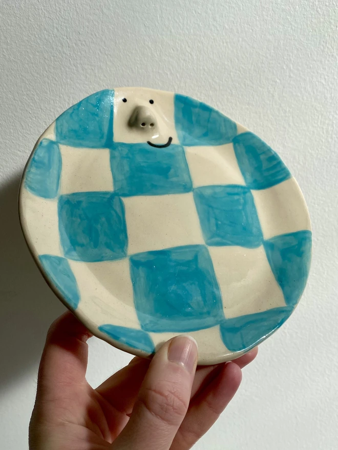 blue checkerboard side plate angle
