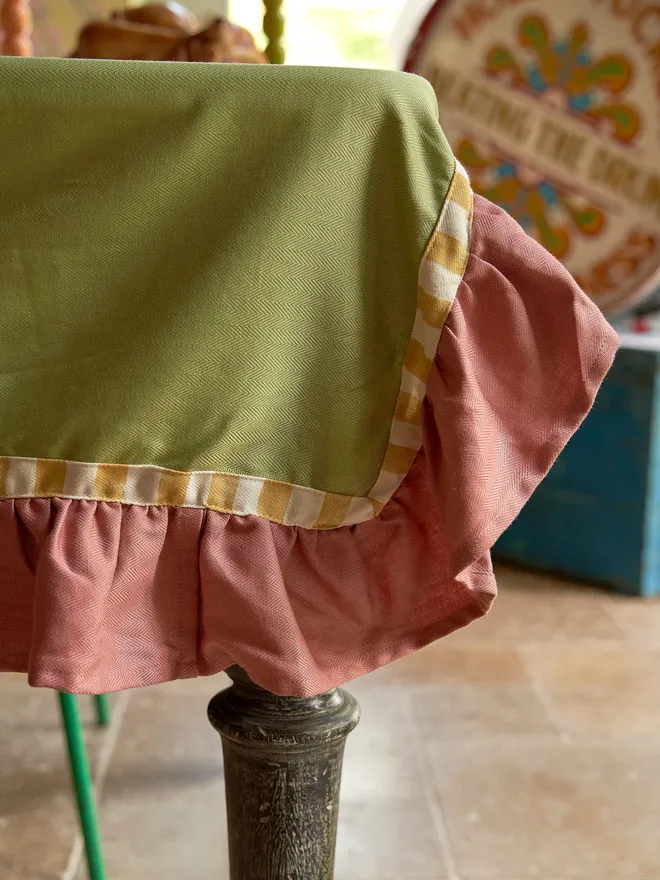 Ruffle tablecloth