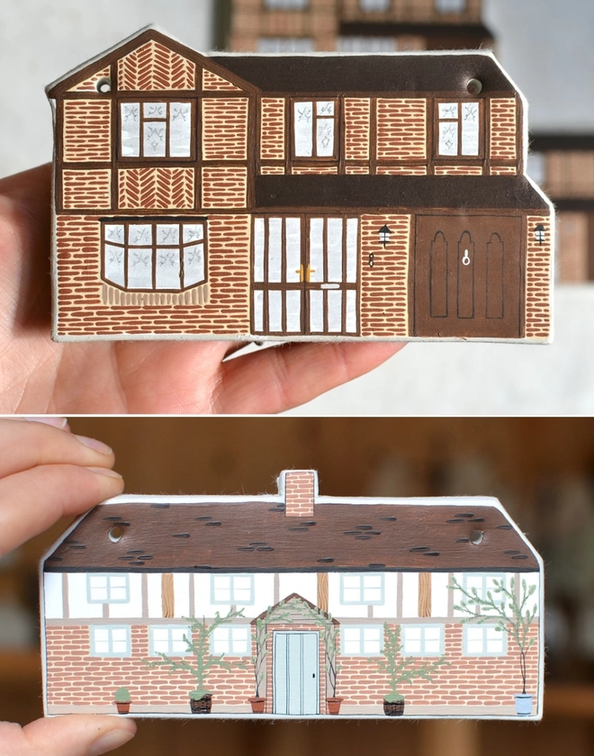 2 ceramic ornament in personalised design of a house