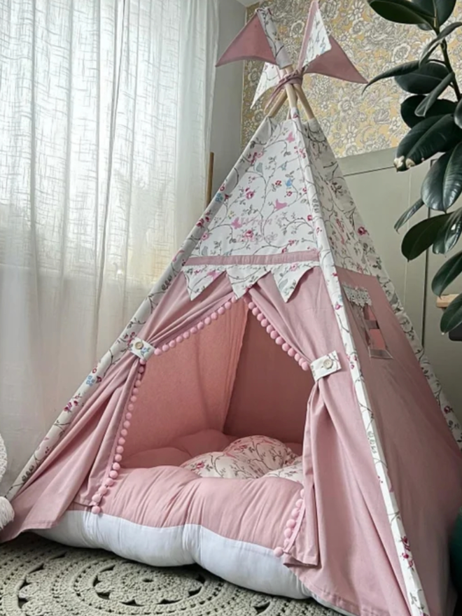 Bird Trail & Dusty Pink Teepee. A pink teepee with bunting and a pink design.