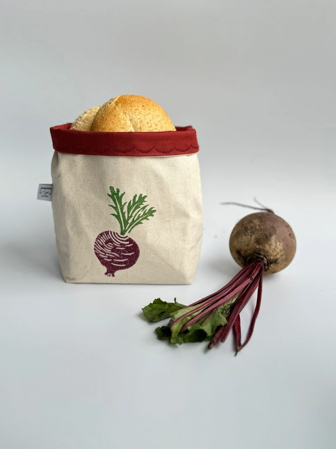 Beetroot bread basket