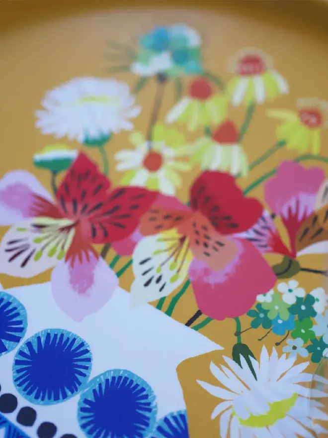 illustrated floral vase tray