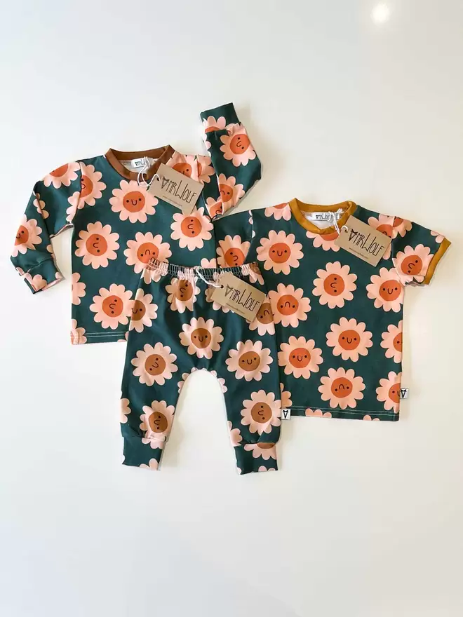 fun and cute daisy print on soft jersey 