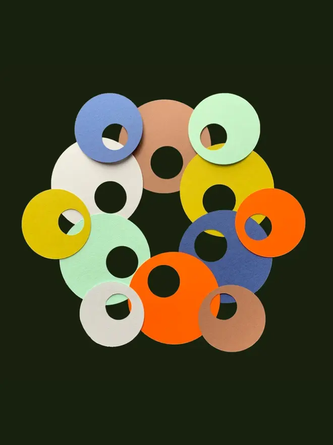 Modern Circular Gift Tag (Pack of 12), against a black background. 