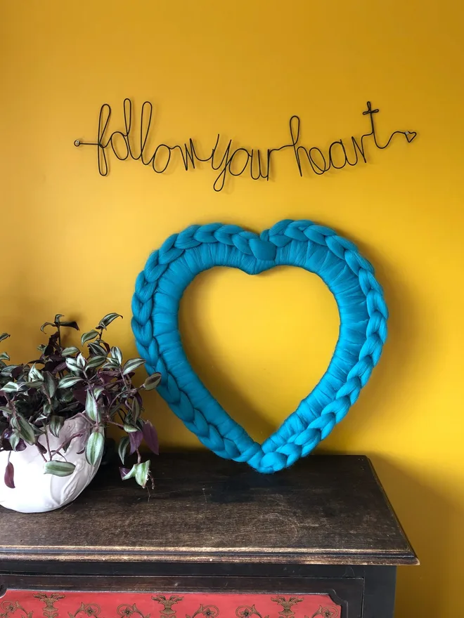 Chunky Knitted Wool 18" Heart Wreath