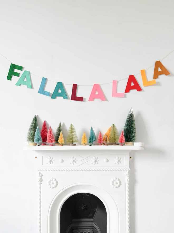 Fa la la la la felt letter garland