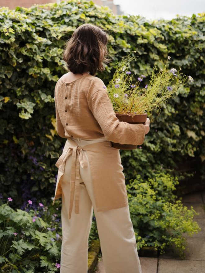 Linen half apron