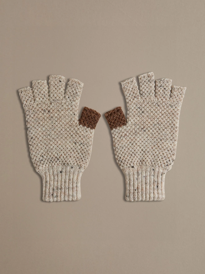 Unisex fingerless gloves in undyed british wool