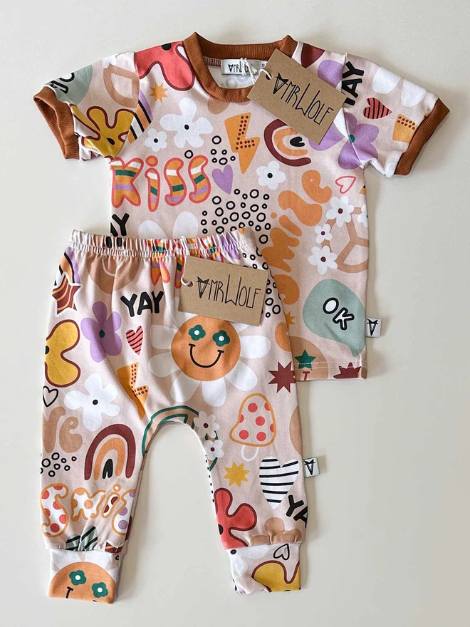 hippy print, retro, 70's style, colourful print leggings, baby leggings, baby & toddler leggings, toddler leggings, fun print leggings, baby clothes, kids clothes