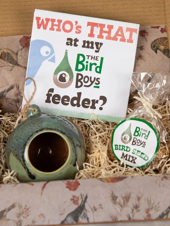Water Moss Stoneware Ceramic Round Bird Feeder With Kids Edition Kit