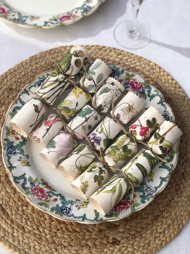 botanical flower wedding cracker