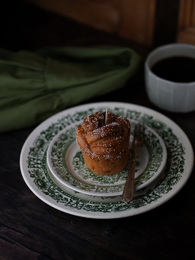 Cardamom Bun Candle