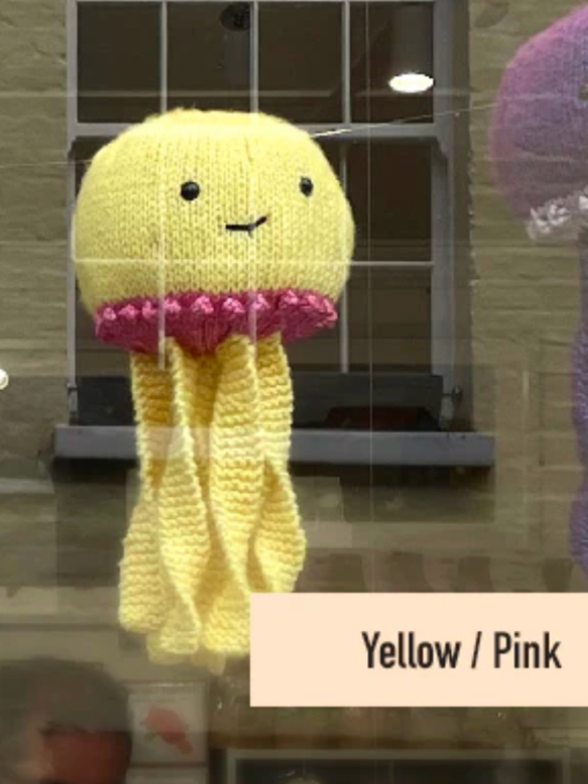 Jellyfish Knit Kit. A jellyfish in yellow/pink