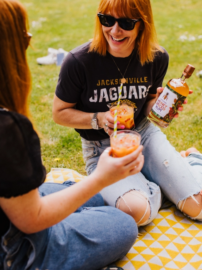 Hitchin Honey Spiced Rum 70cl with picnic rum punch