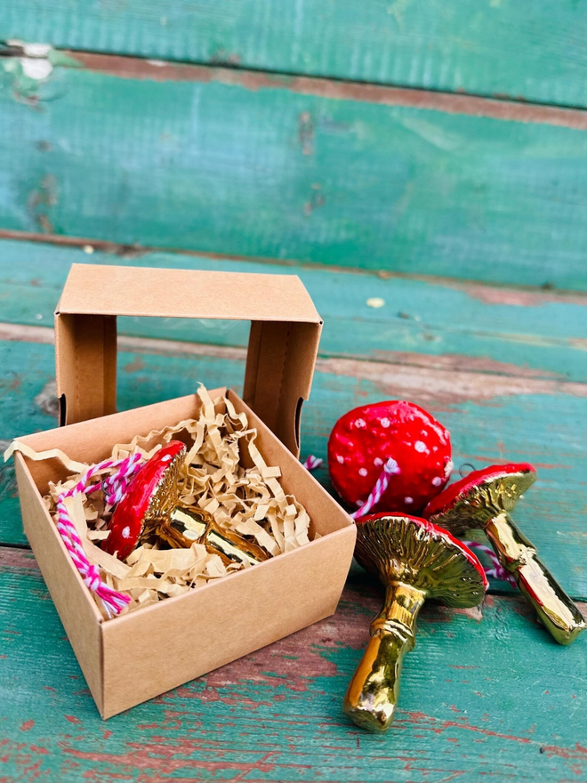 Ceramic mushroom tree topper