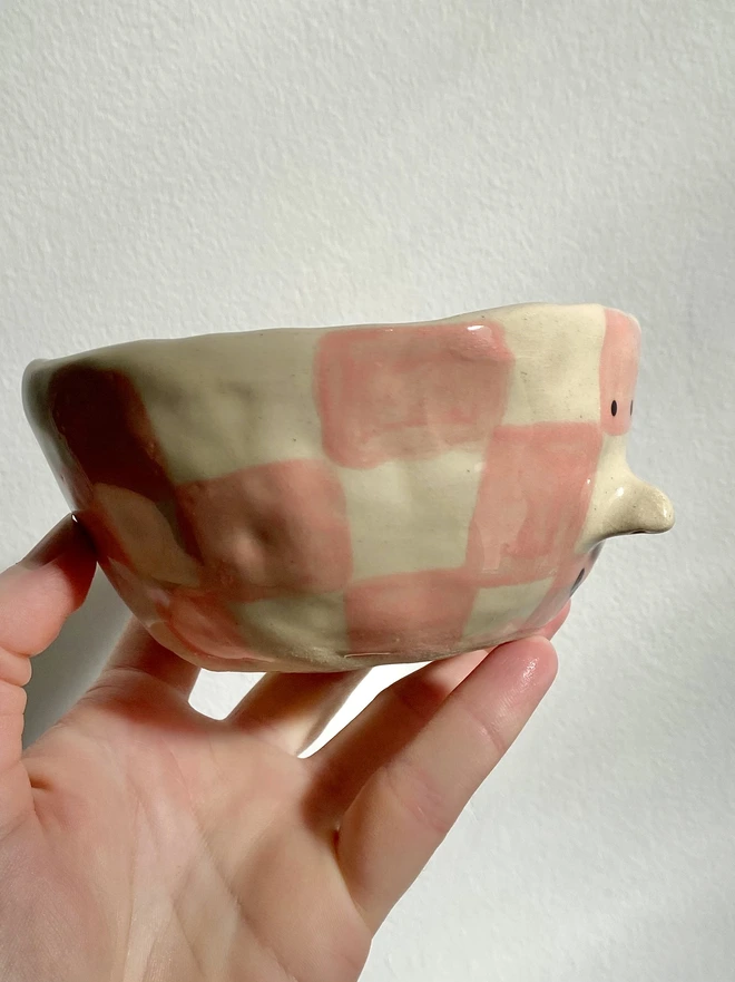 Rose checkerboard pot