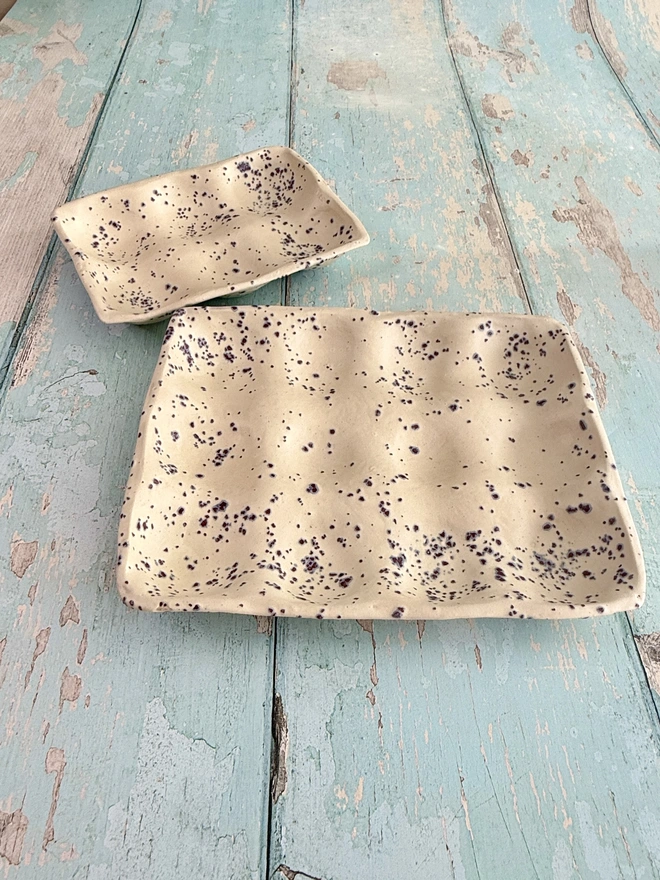 White purple speckled egg tray kitchen storeage