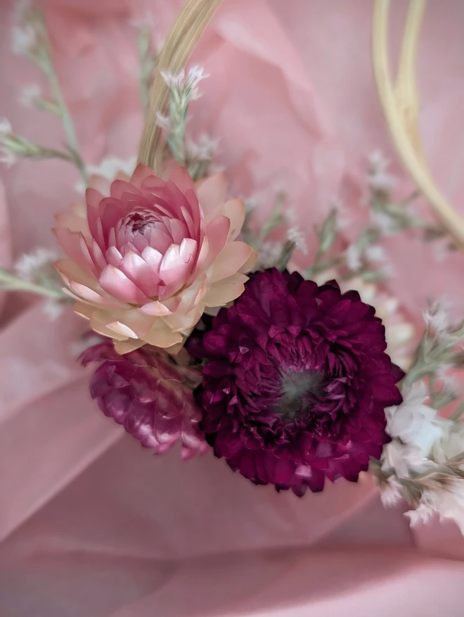 everlasting flowers of wooden wreath