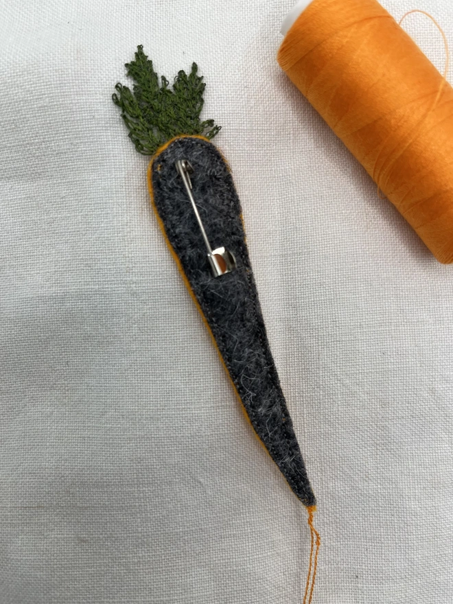 back of brooch with clasp