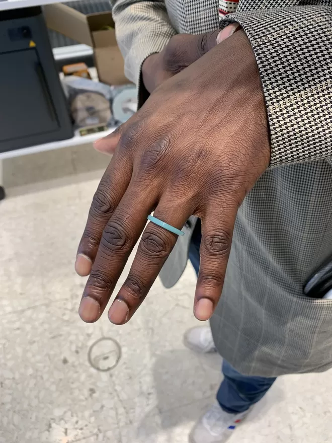 Single recycled fishing net band ring