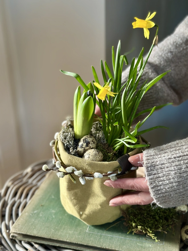 SPRING BOTANICAL CANVAS GIFT BAG