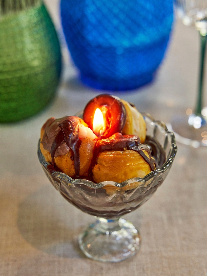 Profiterole candle