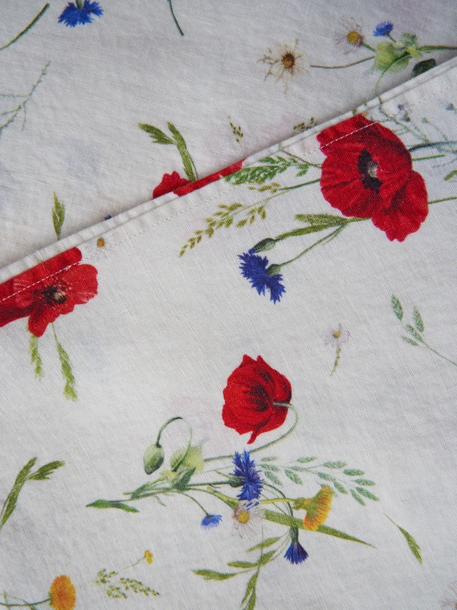 Table linen printed with summer florals