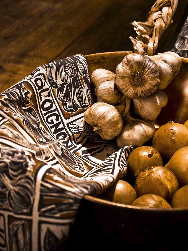 Onions and Garlic Berndt Unger photography