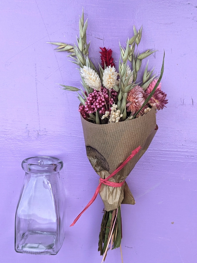 everlasting flowers, small dried flower bouquet, everlasting flowers, pink flowers, dried flowers, home 