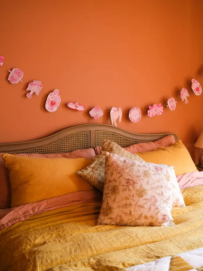 Love Birds Sewn Garland (Set Of 6)