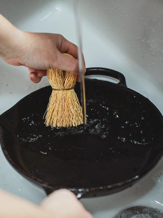 Pot Scrubber - Brass