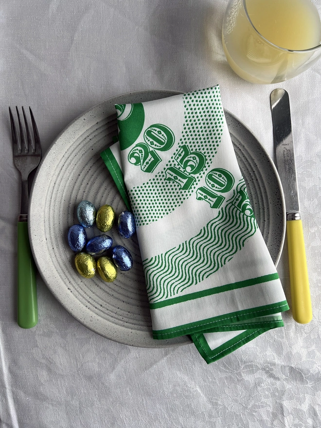 Target table napkin with mini easter eggs 