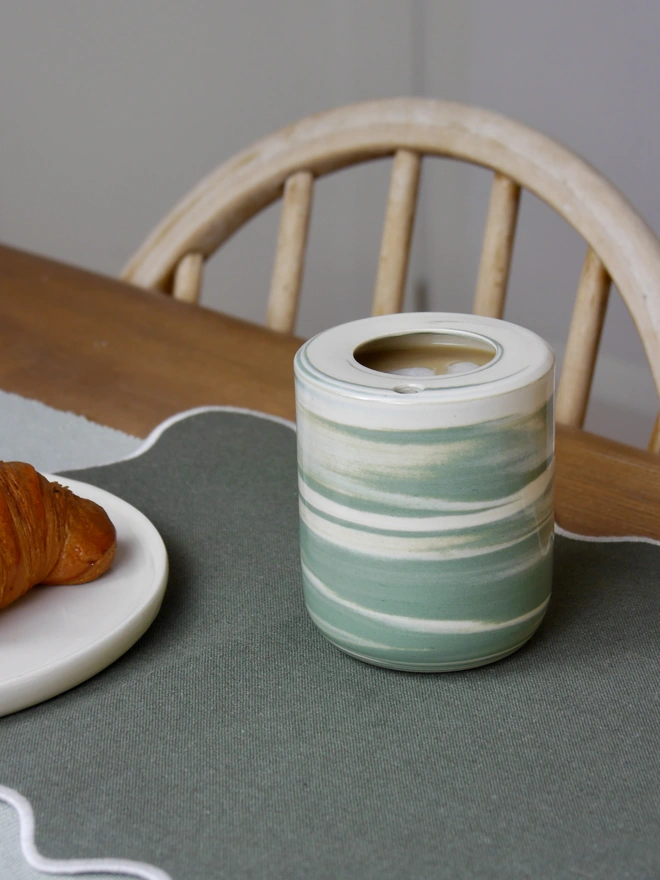 Ceramic take-out coffee cup