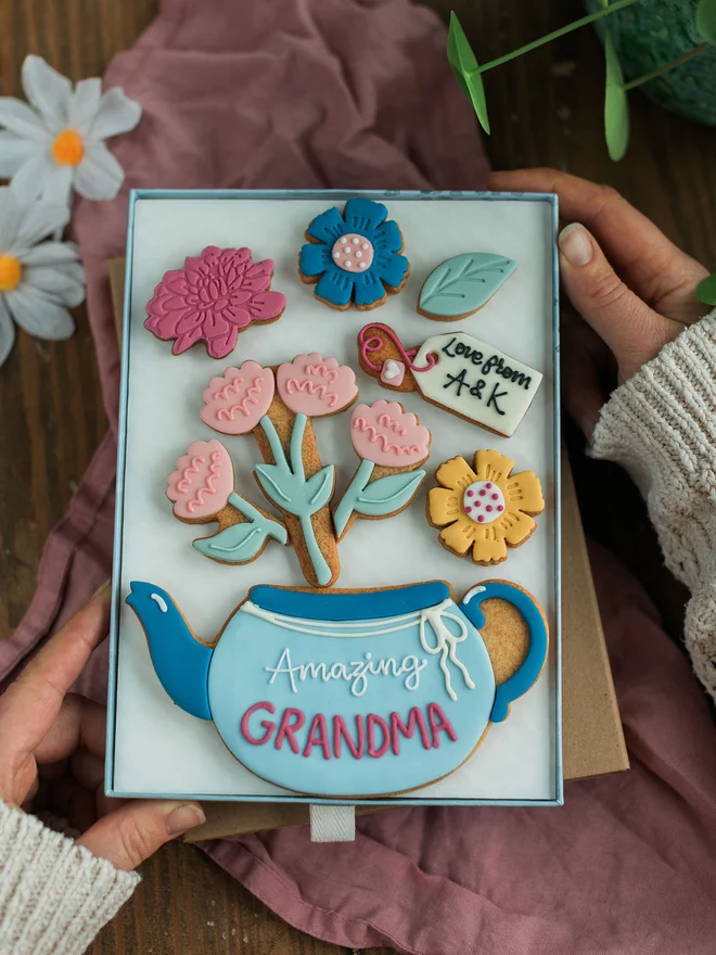 Teapot Biscuit Blooms