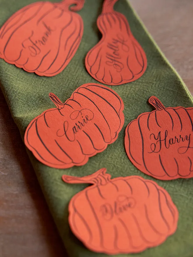 Halloween pumpkin place cards