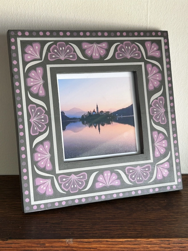 Beautiful hand painted wooden photo frame Grey/Purple