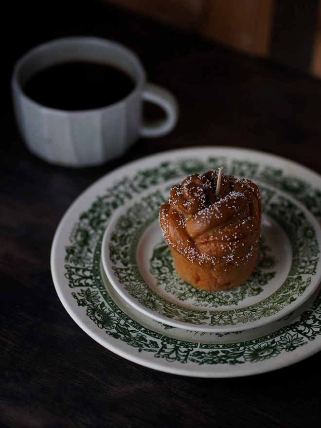 Cardamom Bun Candle