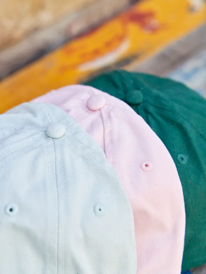Coloured cap
