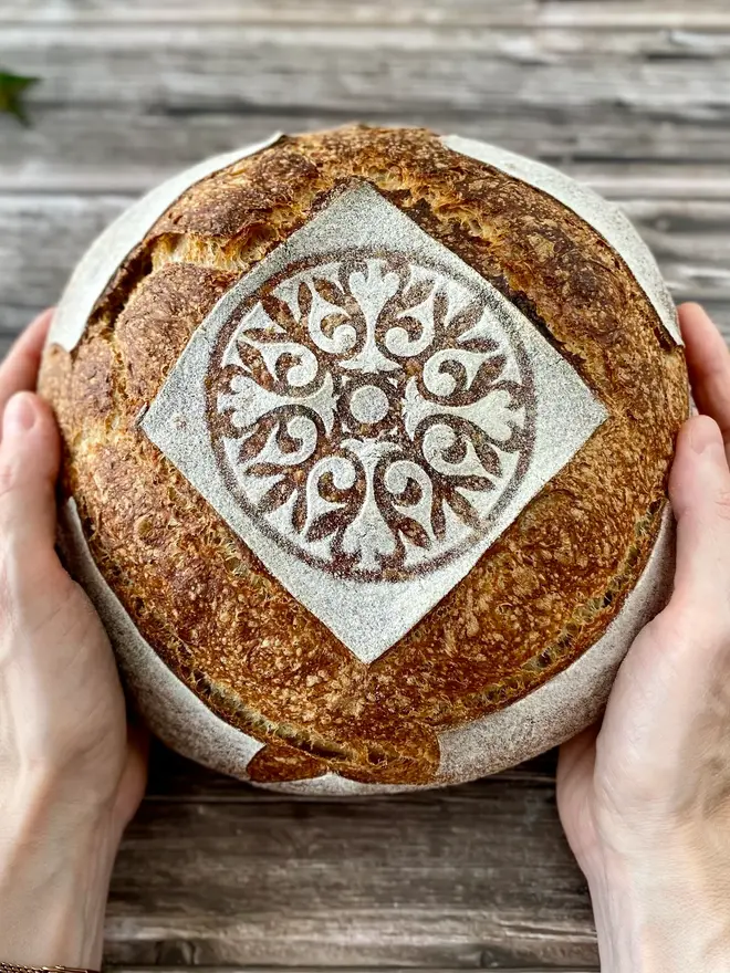 Bread art stencils - round