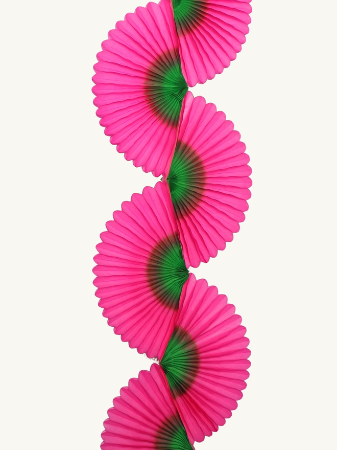 Two tone paper coloured garland