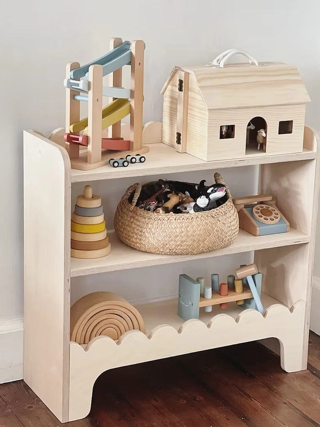 Montessori Children's Toy Shelf (Scallop)