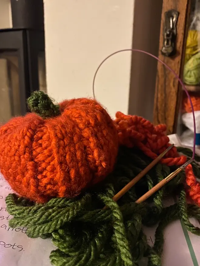 Knitted Mini Pumpkin Patch 