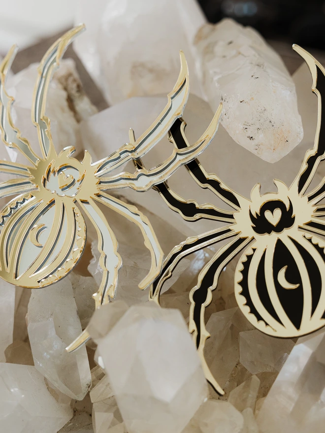 spider wall mirror