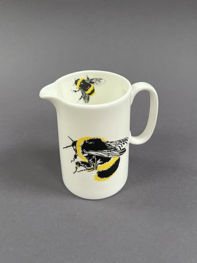 Dishwasher and microwave safe jug with the detailed bumble bee design