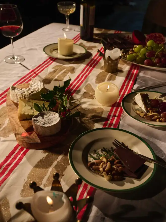 Christmas Bow Table runner