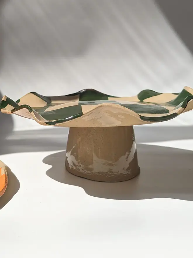 Green Wavy Check Pedestal