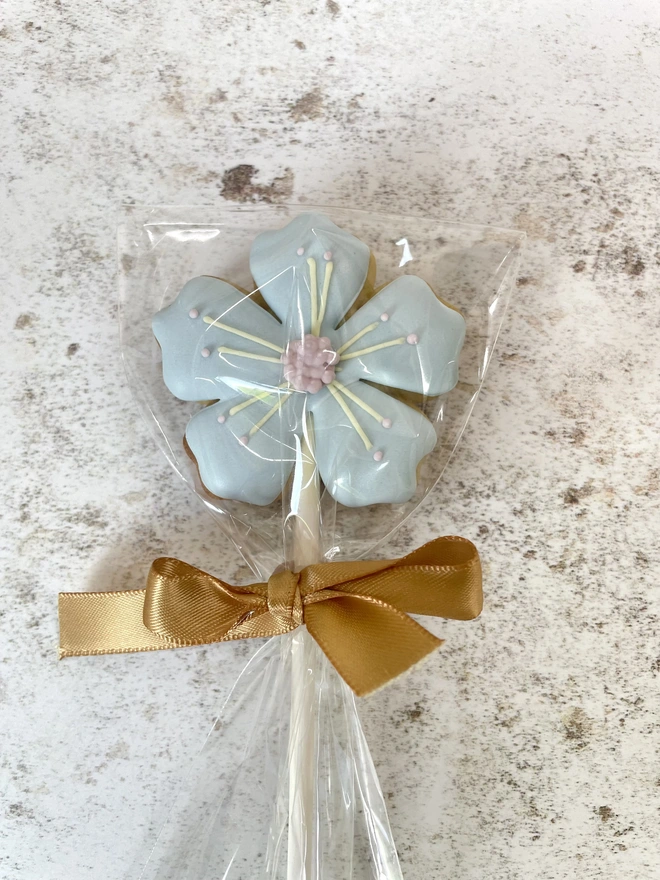 Flower bouquet biscuits, blue flower