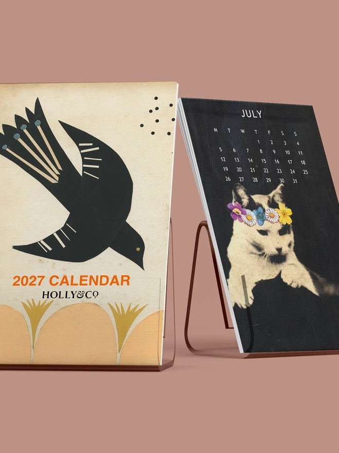 A small unbound at-a-glance calendar to display on the desk or wall.