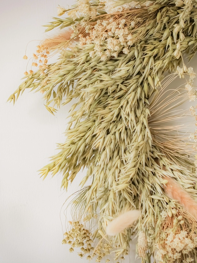 'Suffolk' Everlasting Dried Wreath 