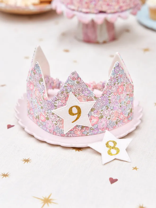 Fabric Crown with removeable numbers 